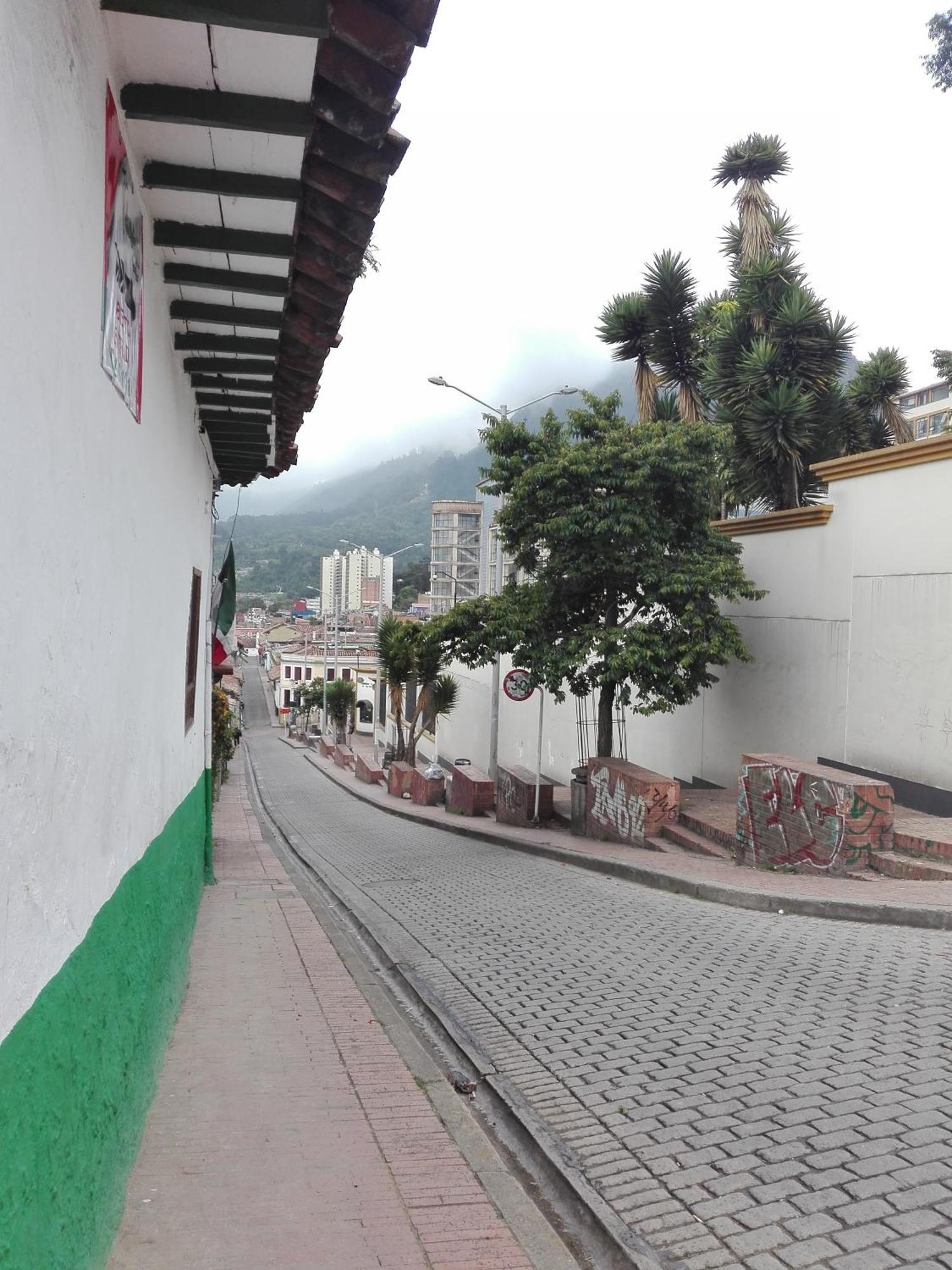 Casita De Piedra Bed & Breakfast Bogota Luaran gambar
